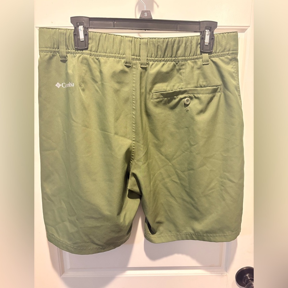 Columbia Olive Green Flat Front Shorts - Picture 2 of 5
